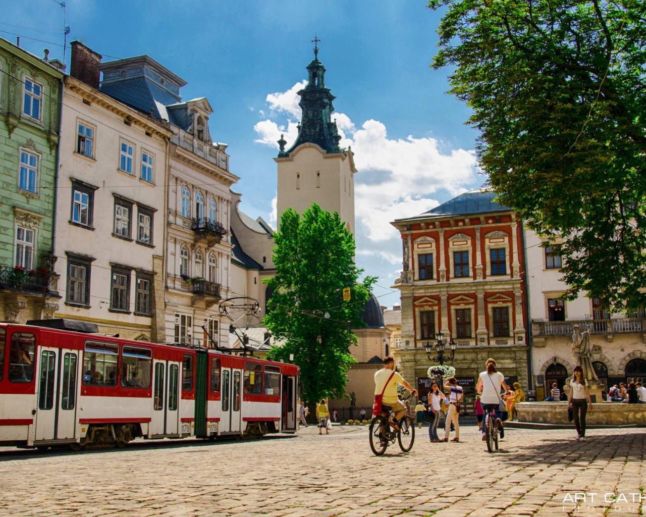 Люкс Апартаменти На Площі Ринок Lviv Buitenkant foto